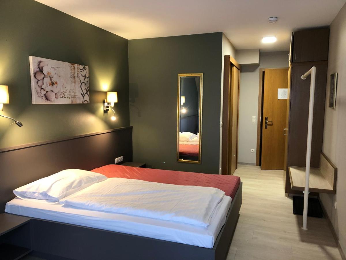 שרמבק Hotel-Restaurant Zur Muehle מראה חיצוני תמונה